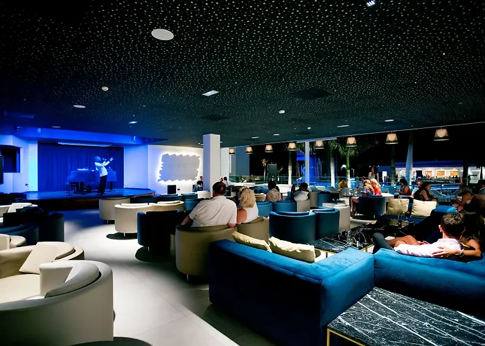 Hotel Lava Beach